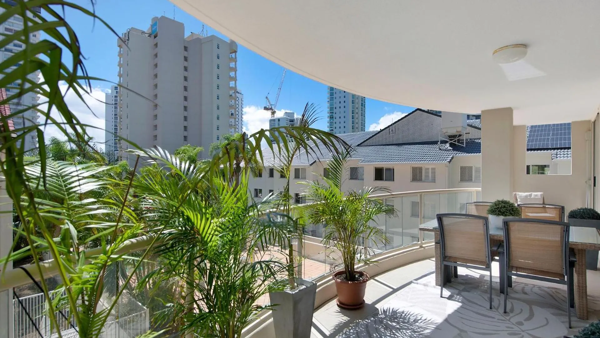 Seychelles In Main Beach - 2 Bedroom Apartment - Coasthm Голд-Кост